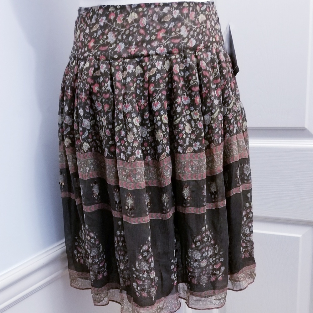 100% Silk DKNY City Skirt, boho vibe, 2P fits 4P